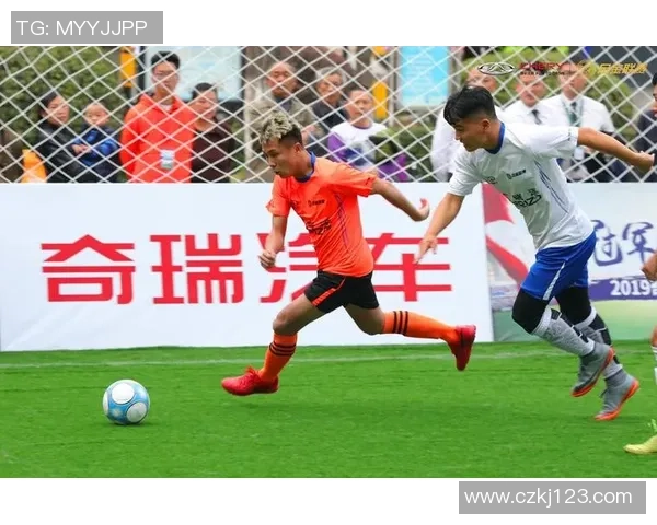 杭州足球队在城市联赛中以71分稳居榜首展现强劲实力